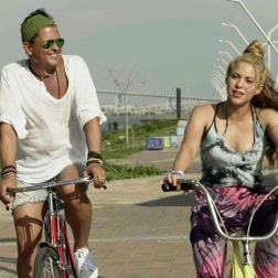 Carlos Vives, Shakira - La Bicicleta (2016)